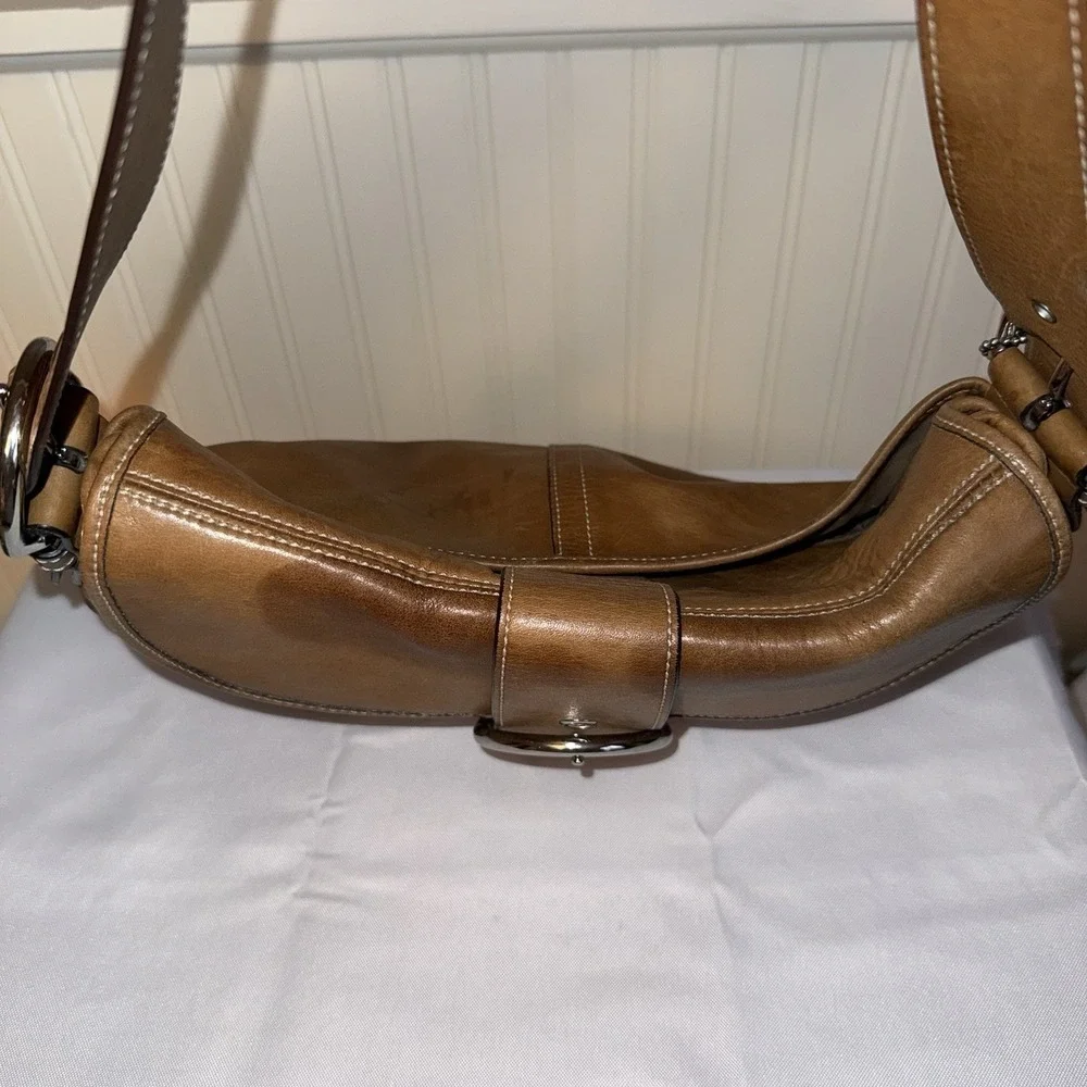VTG Coach Y2K Tan Brown Leather Medium Soho Flap Shoulder Bag Purse 9248
